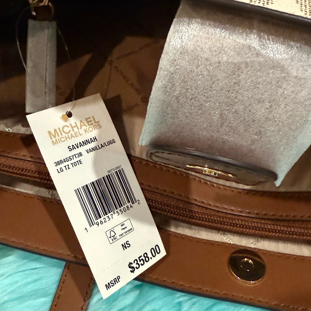 Michael Kors Savannah Large Saffiano Leather Tote NWT - Picture 9 of 11